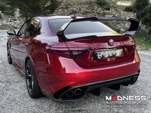 Alfa Romeo Giulia Trunk Spoiler - Carbon Fiber - GTAm Style w/ Italian Theme 